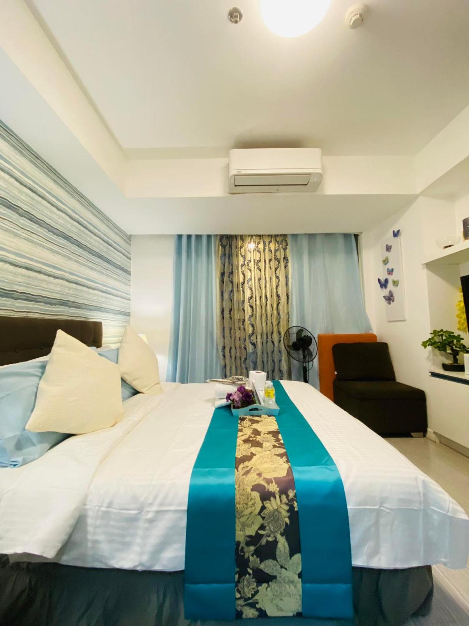 Manila Urban Resort At Azure Εξωτερικό φωτογραφία