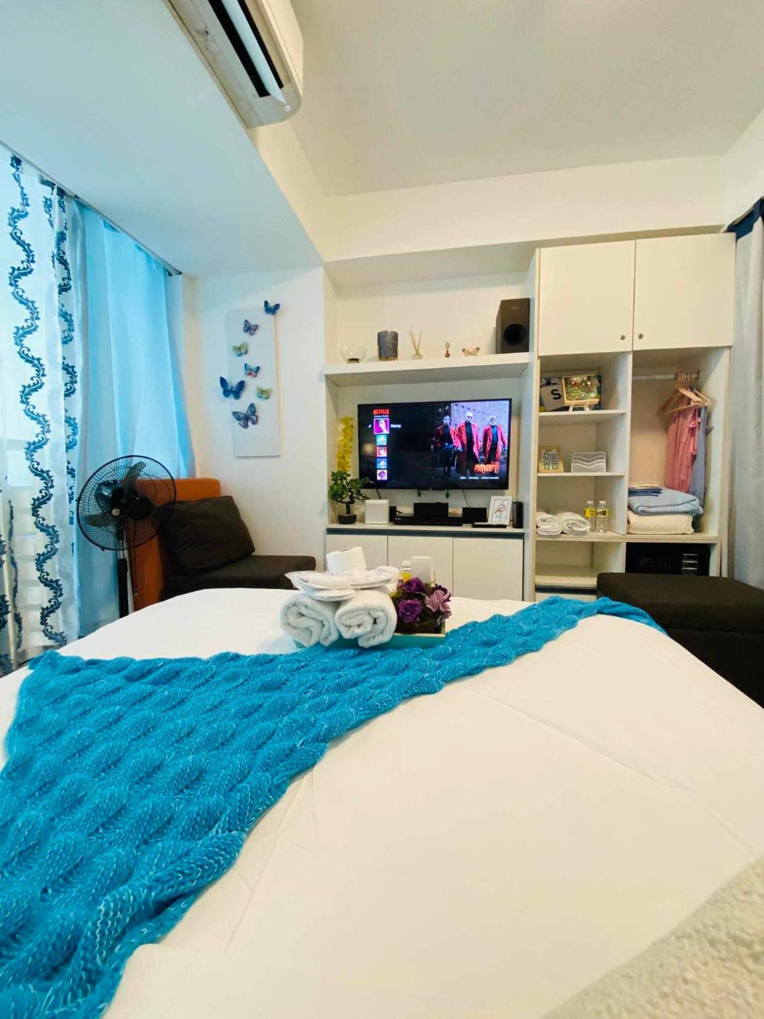 Manila Urban Resort At Azure Εξωτερικό φωτογραφία