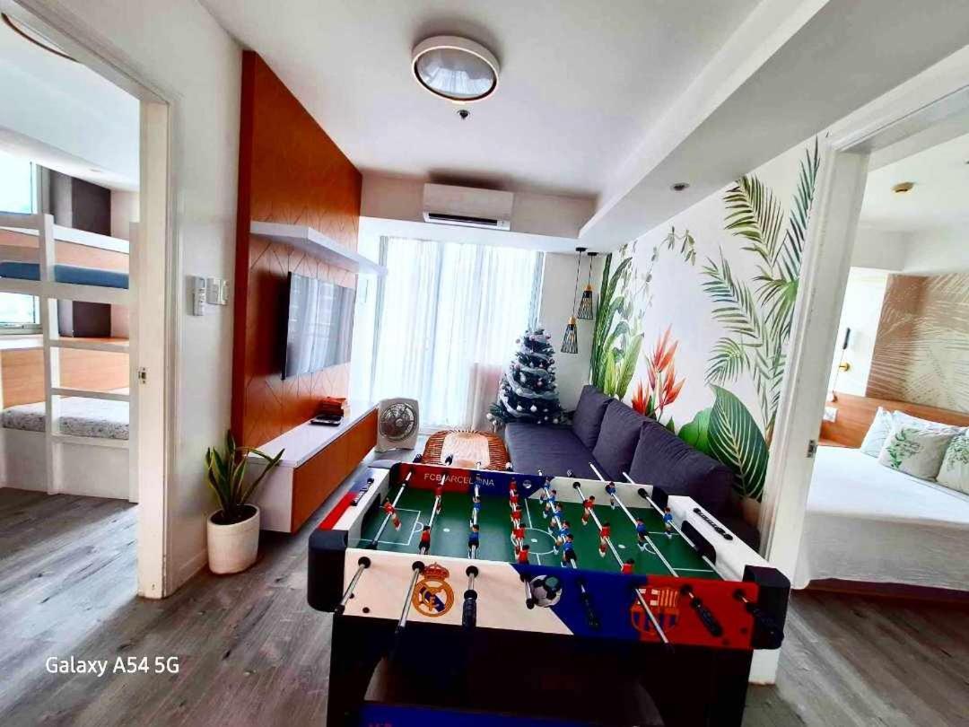 Manila Urban Resort At Azure Εξωτερικό φωτογραφία