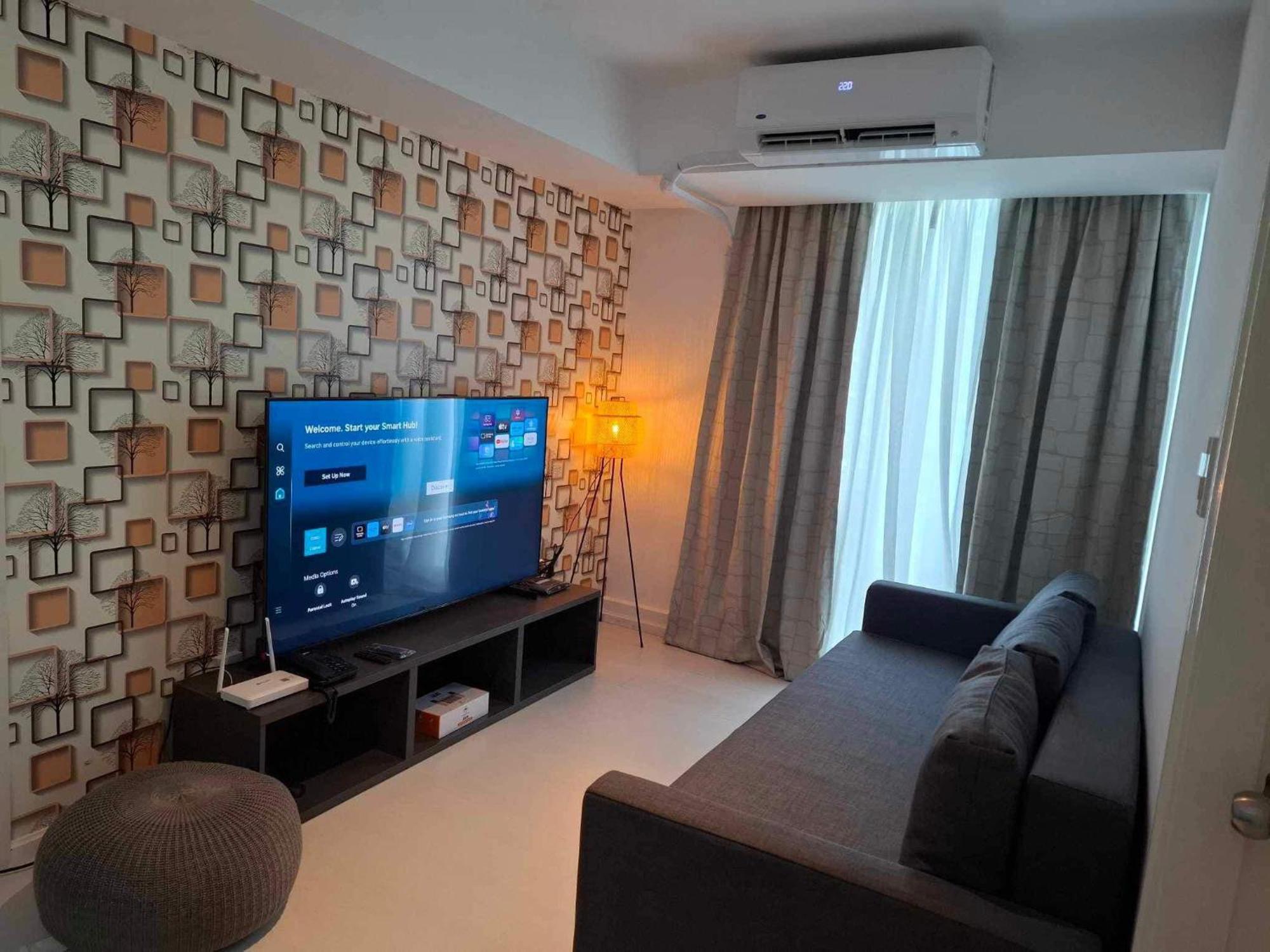 Manila Urban Resort At Azure Εξωτερικό φωτογραφία