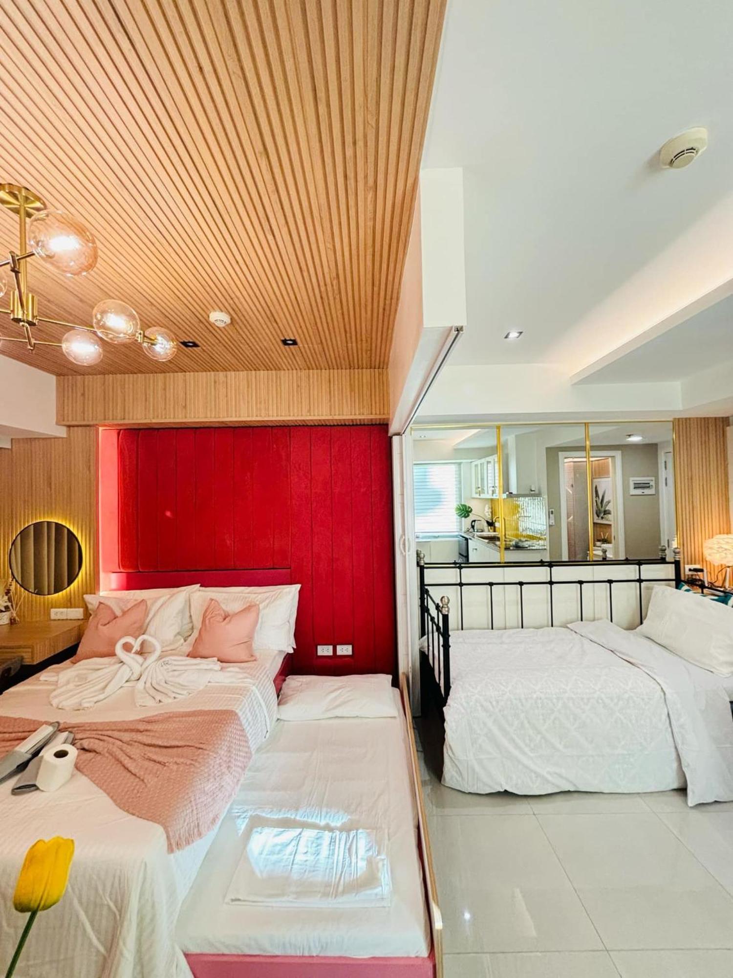 Manila Urban Resort At Azure Εξωτερικό φωτογραφία