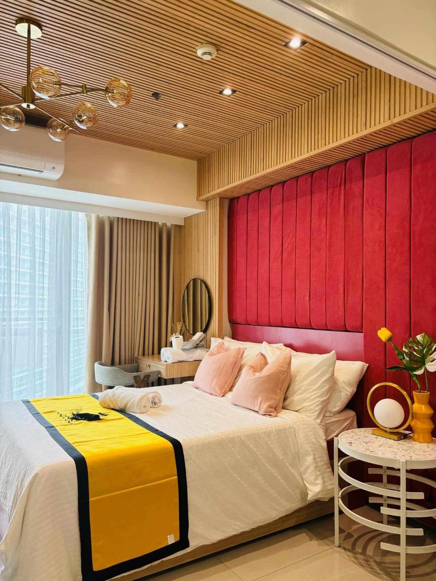 Manila Urban Resort At Azure Εξωτερικό φωτογραφία
